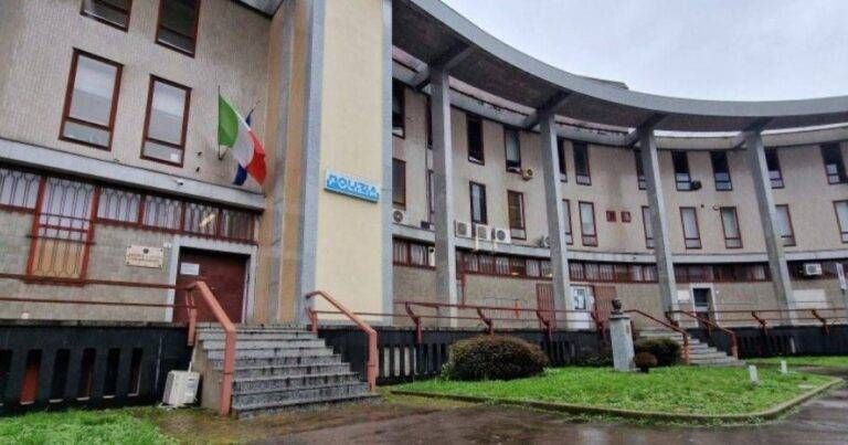 Gallarate, notte di fumogeni e fuochi in strada, quattro denunciati Gallarate fumogeni
