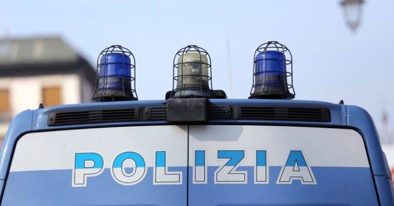 Milano, controlli nella movida, notte di verifiche tra Navigli, Darsena e Porta Genova Milano controlli movida