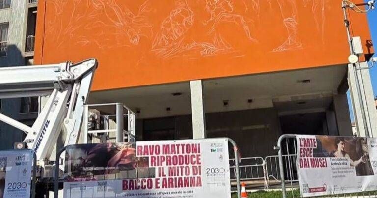 Bacco e Arianna sulle pareti di Saronno: iniziata l’opera di Andrea Ravo Mattoni Bacco e Arianna Saronno