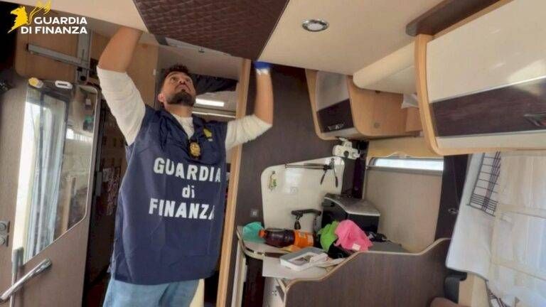 Varese financial police arrest 3 in over five million euro drug haul