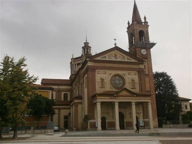 Prete derubato mentre dice messa PA080345