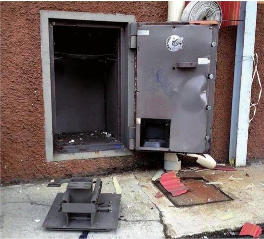 La gang dell’acetilene fa un colpo da 18mila euro eplosioneLD