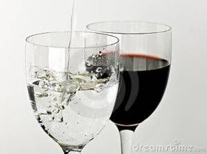 wine-water-12864032