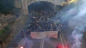 06122013 manifestazione studenti corteo 14 300x168
