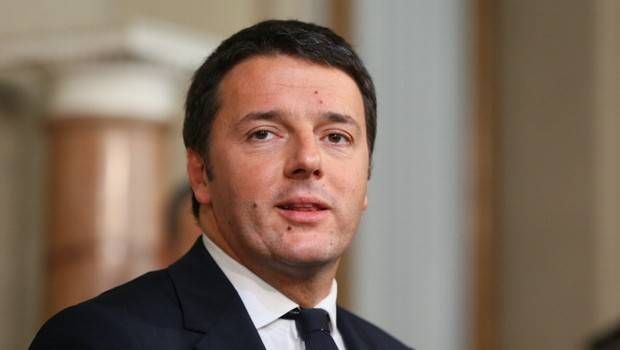 Fondi scuole: comuni arrabbiati con Renzi renzi1