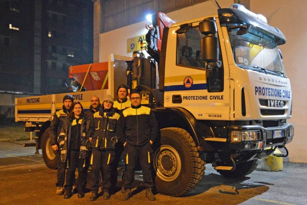 Protezione Civile, volontari per terremoto e neve da Paderno, Cusano, Solaro, Misinto, Caronno e Cogliate prot civile 1024x683