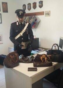 carabinieri refurtiva 