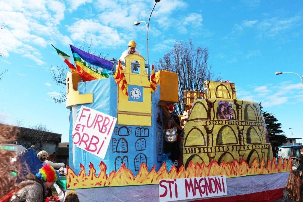 Coronavirus a Milano: Limbiate e Senago annullano il Carnevale carnevale 2015a 1024x683