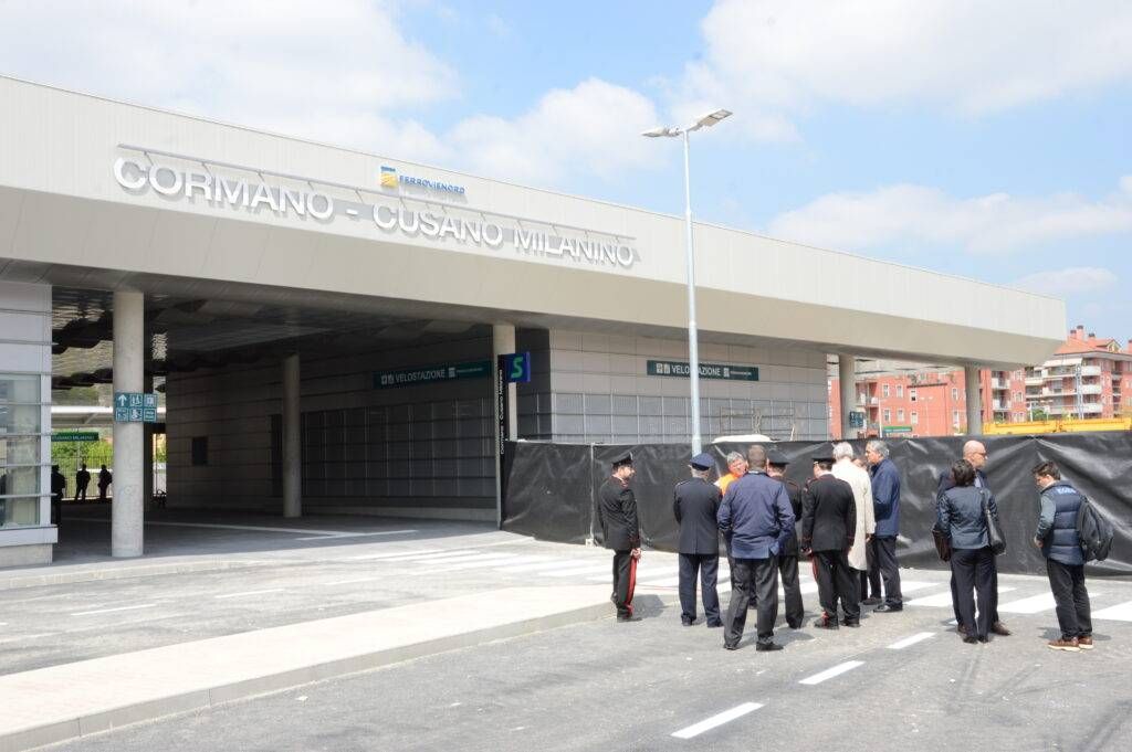 Incendio nei pressi della ferrovia: circolazione bloccata tra Affori e Cormano DSC 0101 1024x681