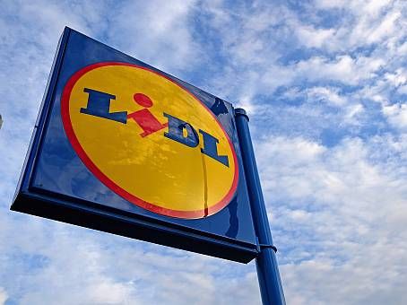 Supermercati e vigilantes sotto il controllo della mafia, arresti e commissariamenti lidl insegna