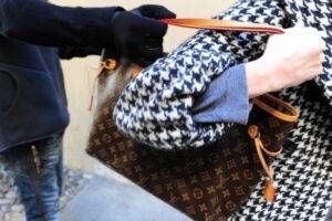 images.duckduckgo.com  300x200