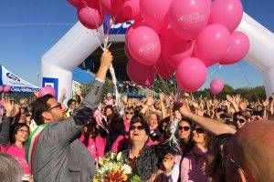 amiche per mano 300x200