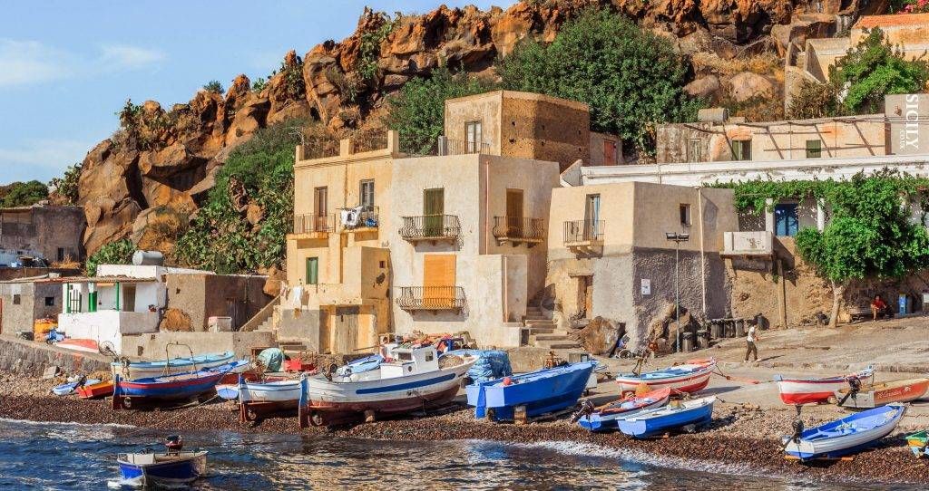 La scuola più piccola d’Europa perde anche l’ultima insegnante Alicudi E8PEMD 1024x542