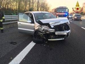 incidente A8 Vigili del fuoco