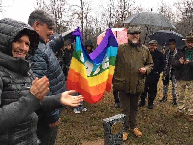 Un cippo per don Massimo Mapelli nel Parco delle Groane cippo don massimo parco groane