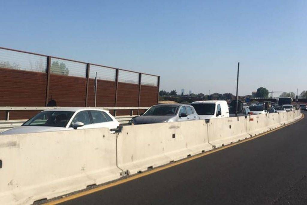 Non solo svincoli chiusi, anche restringimenti: la Rho-Monza è una trappola rho monza code 1024x683