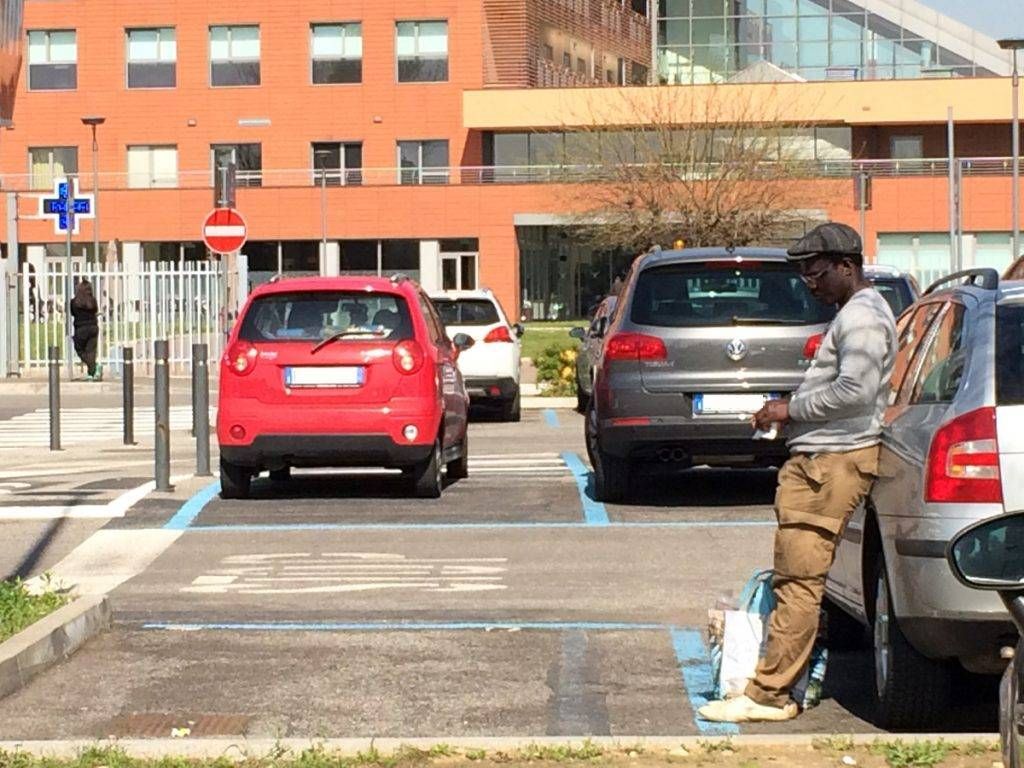 paderno abusivi parcheggio 1024x768