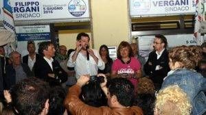 VAREDO Sonia Boccafoglia con sindaco Filippo Vergani accanto a Salvini 300x168