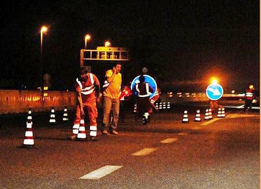 Milano-Meda: altre due chiusure notturne per lavori in superstrada Milano-Meda asfalto notte