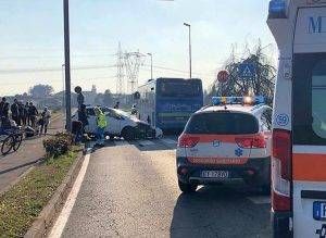 misinto frontale autobus