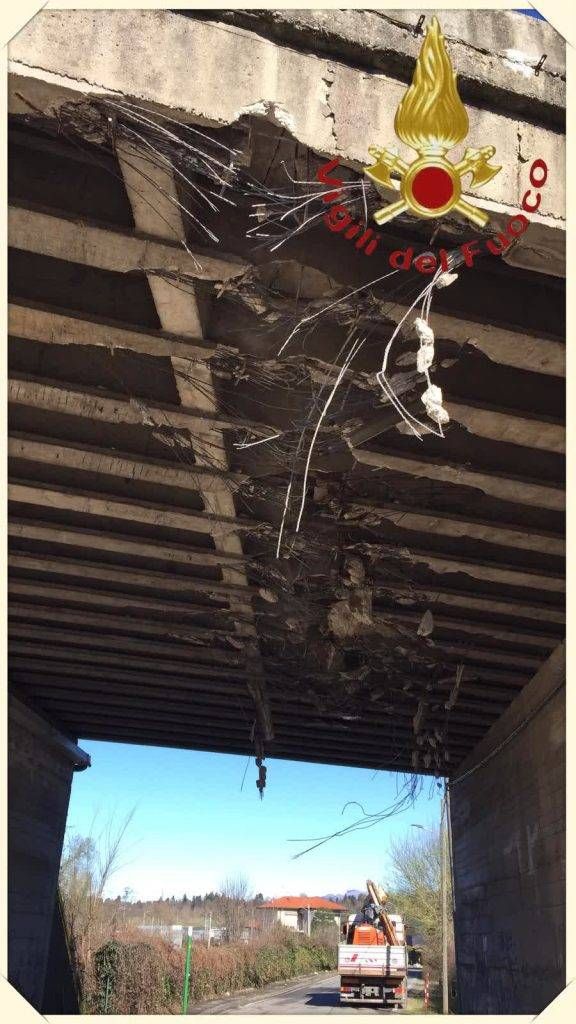 Mezzo pesante danneggia un ponte, chiusa la Novedratese a Carimate – FOTO carimate ponte