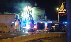 varese incendio tetto