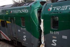 treni scontro inverigo 300x200