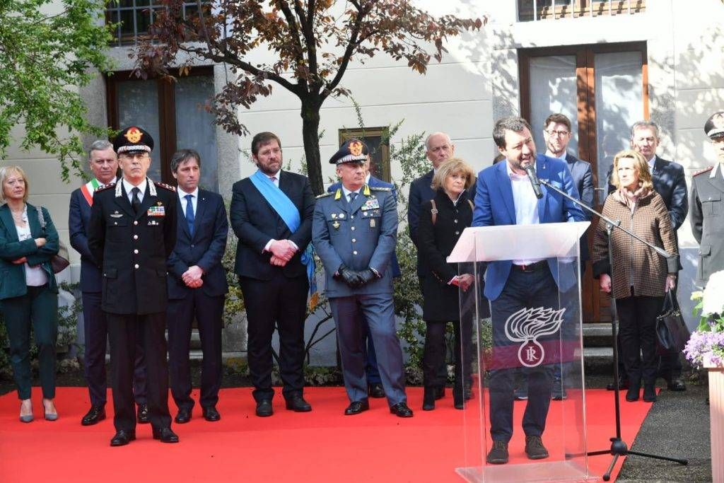Salvini a Monza inaugura Questura e comandi provinciali di Carabinieri e Finanza – FOTO carabinieri monza