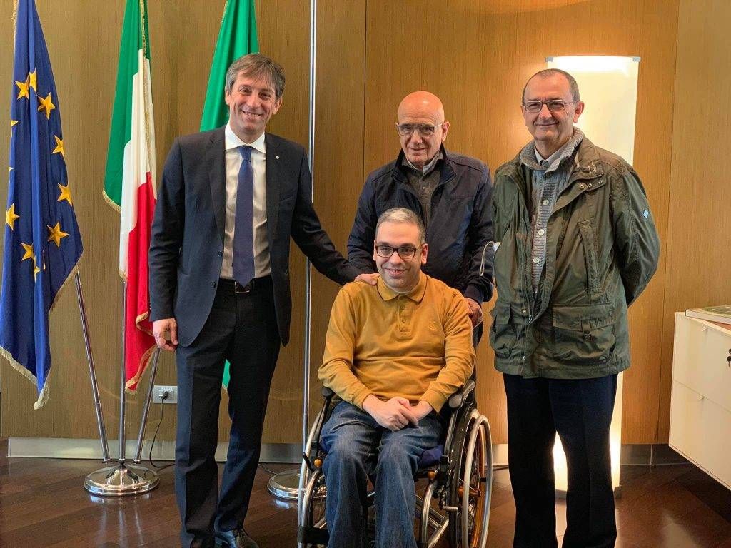 Andrea da Saronno in Regione Lombardia, presenta a Sala la “carrozzina 4.0” SarDePaloSaronno 1024x768