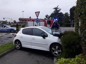 3105LazIncidenteRotondaTrialista1 300x225