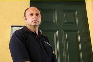 pont 298x300 1 300x199