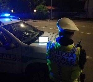 Polizia locale notte Saronno