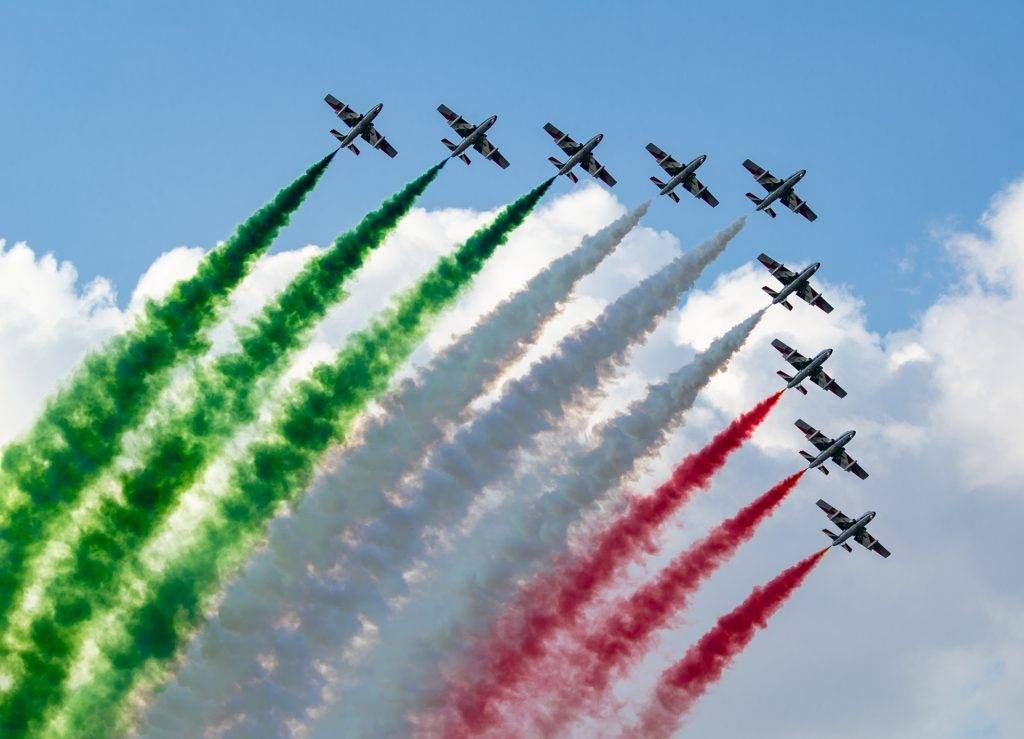 Linate, l’aeroporto verso la riapertura: arrivano le Frecce Tricolori a Milano frecce tricolori