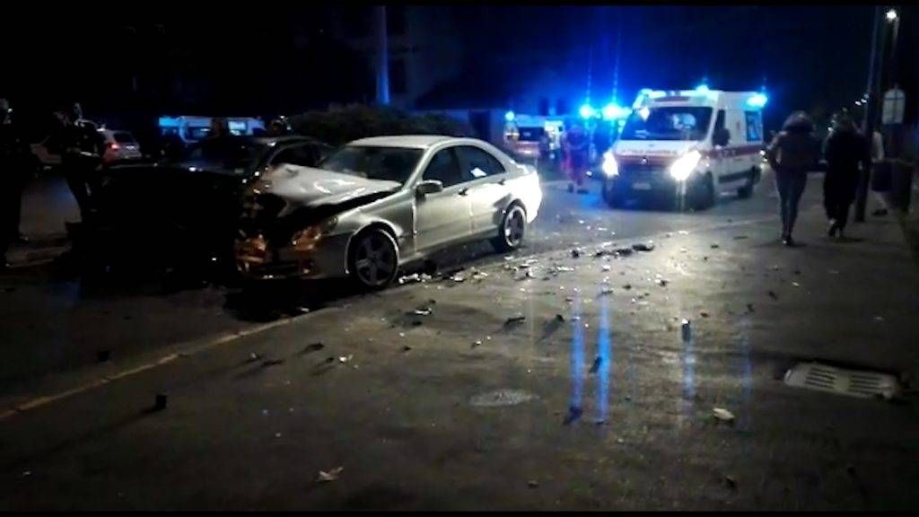 Incidente tra Bollate e Senago, auto contromano: 4 feriti gravi | VIDEO incidente bollate senago 1024x576