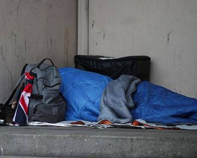 Primo gelo di stagione, senzatetto trovato morto a Molino Dorino senzatetto