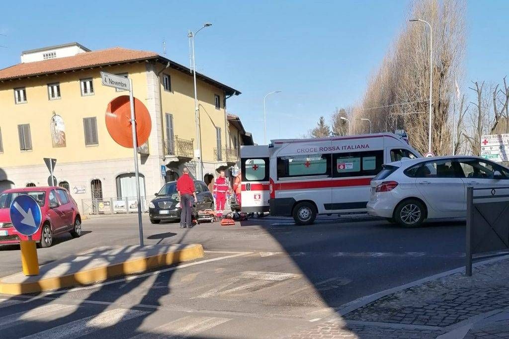 Incidente a Cislago: abbagliata dal sole, travolge ciclista 83152912 10218870191177945 8856108485725650944 o 1024x682