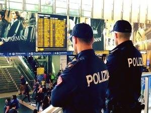 capotreno polizia stazione 300x225