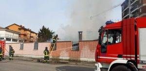 Bollate incendio 