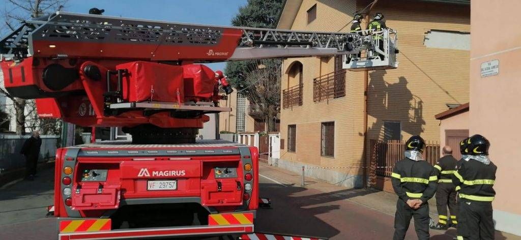 Cadono calcinacci da una casa, chiusa via Dell’Acqua a Uboldo WhatsApp Image 2020 02 15 at 15.35.13 1024x472