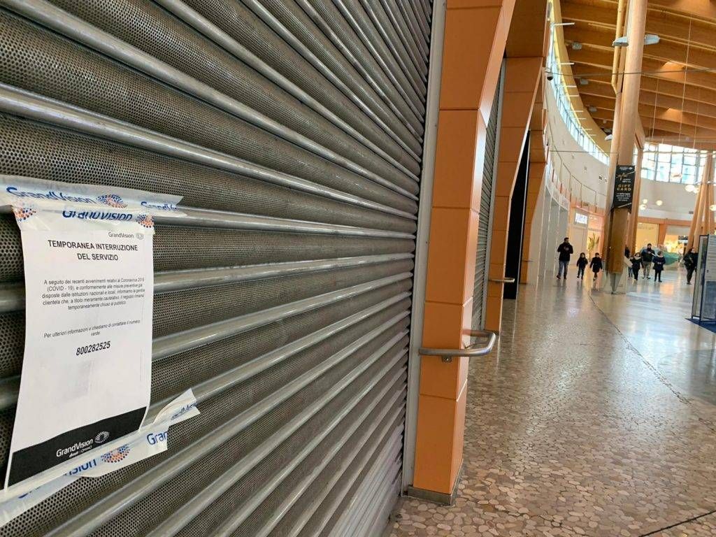 Coronavirus in Lombardia, per un mese: scuole ferme, chiusi bar dopo le 18 e centri commerciali nel weekend 9349462c 6805 4482 b740 38d33d01bbea 1024x768