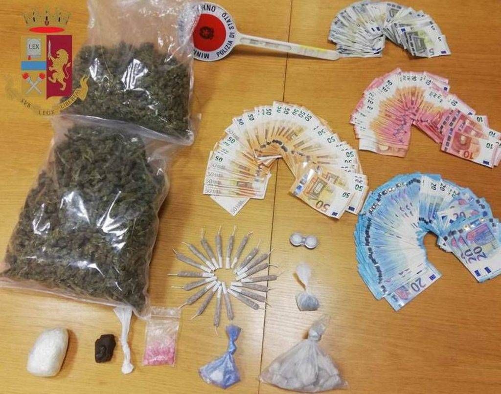 Milano, market della droga in casa e consegne a domicilio con i rider droga market rider