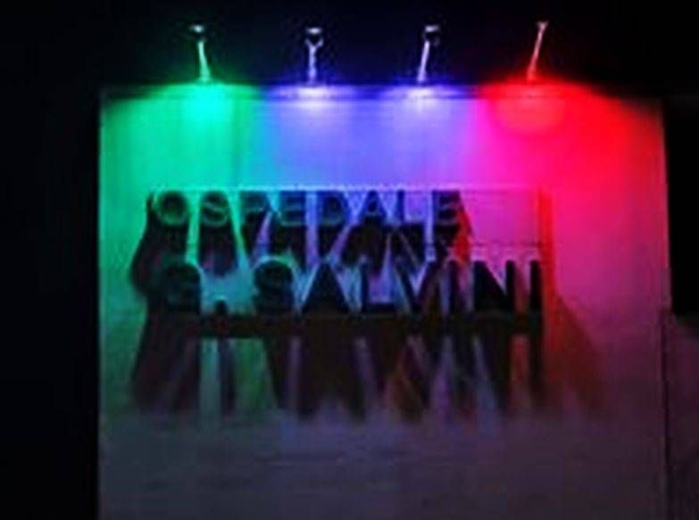 Coronavirus: ospedale di Garbagnate tricolore per medici, infermieri e operatori ospedale tricolore