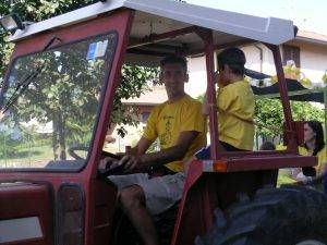 PIERCARLO SUL CARRO in aiuto al Centro Sportivo 300x225