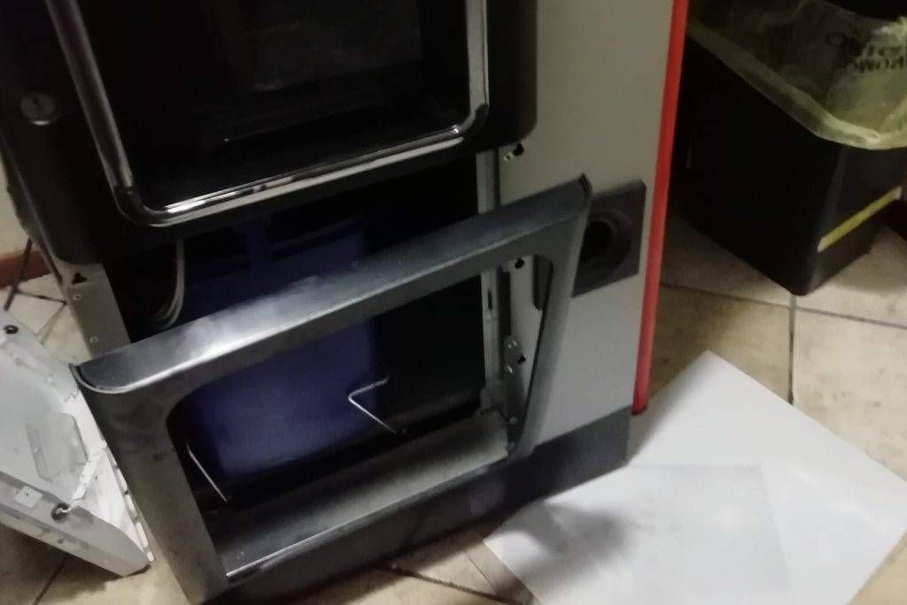 Ladro in Comune a Origgio, svuota il distributore delle bevande WhatsApp Image 2020 05 0 1024x684