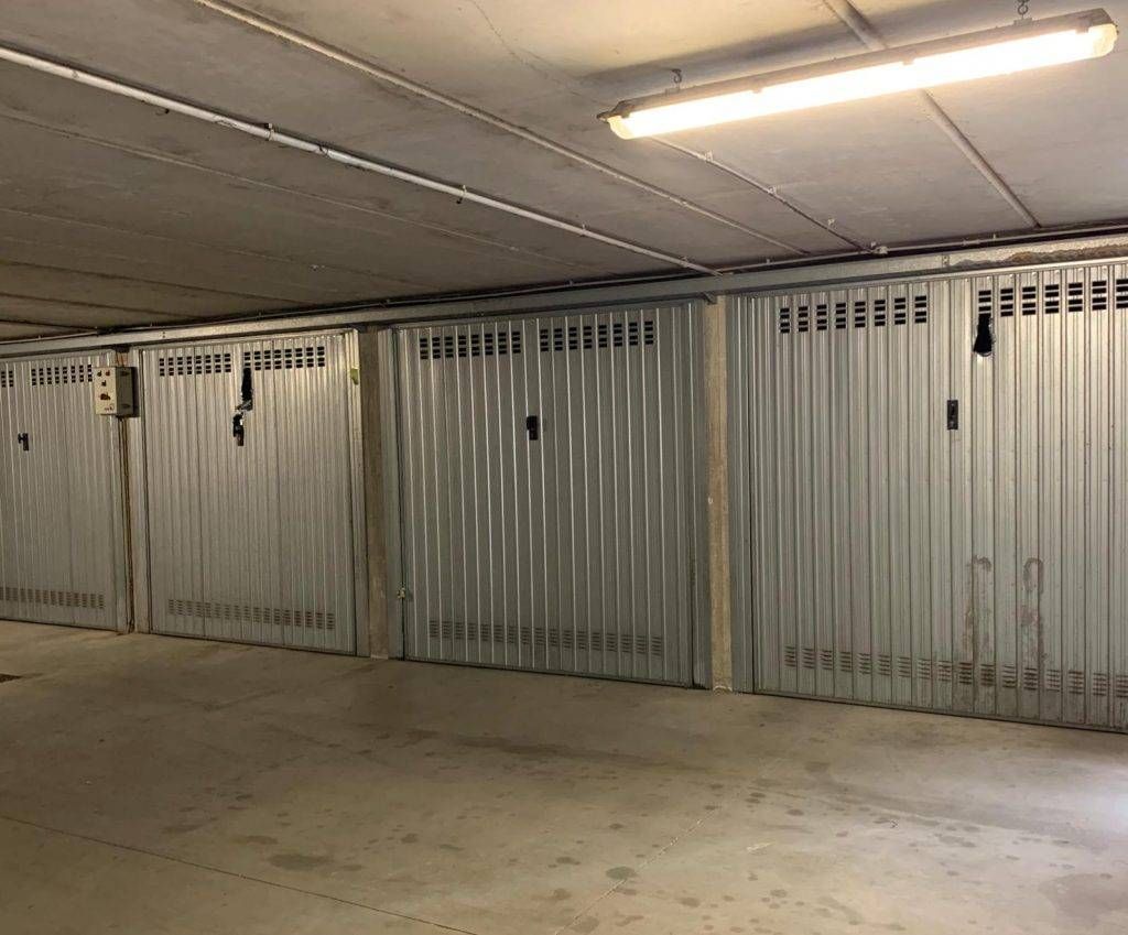 Caronno: ladri in garage e cantine, rubate anche le scarpe box 1024x849