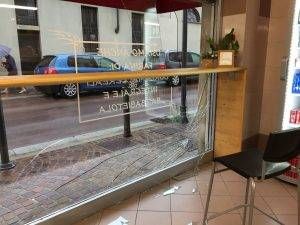 342D2379 8F74 4F41 AF4A 59308F7926C2 300x225