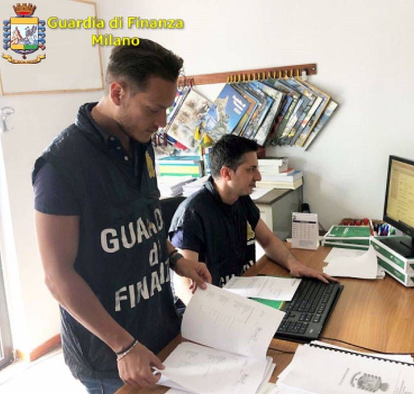 Senago: vita di lusso con redditi esigui, la Finanza sequestra immobili e conti correnti guardia di finanza