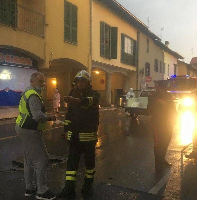 Alberi caduti e allagamenti, ore di super lavoro per i Vigili del fuoco | FOTO allagamenti ceriano