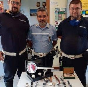 a30c6791 0f76 42b8 97fd 8b51df318c21 e1594116223982 300x295