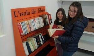 langolo dei libri isola riuso aa 300x180